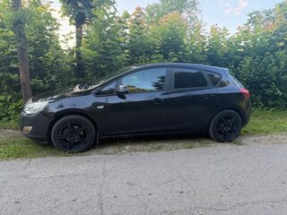 2010 Opel Astra J, чёрный, 480000 рублей, вид 3