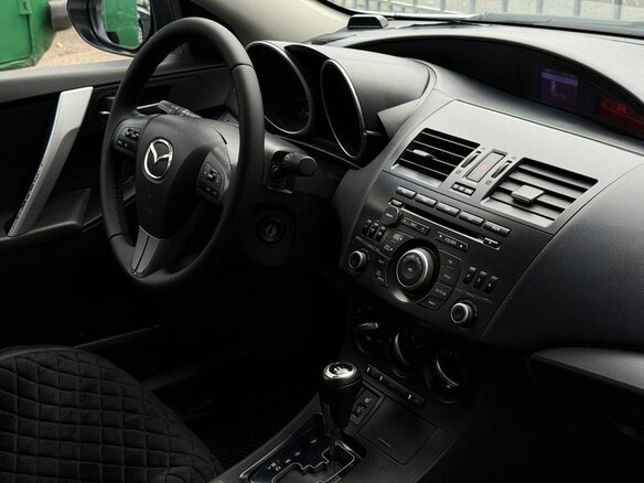 2013 Mazda 3 II (BL) Рестайлинг, белый - вид 15