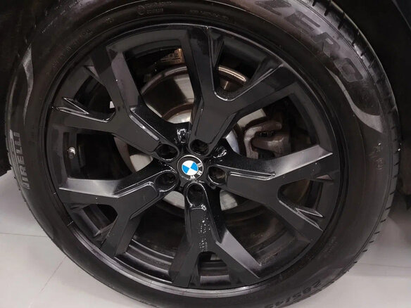 2021 BMW X7 40i I (G07), чёрный - вид 10