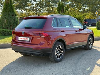 2019 Volkswagen Tiguan II, красный, 2335000 рублей, вид 5