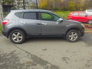 2013 Nissan Qashqai I Рестайлинг, серый, 1040000 рублей, вид 1