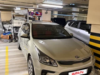 2018 Kia Rio IV, бежевый, 1550000 рублей, вид 3
