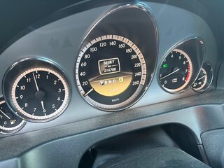 2011 Mercedes-Benz E-Класс 200 7G-Tronic IV (W212, S212, C207), чёрный, 1279000 рублей, вид 5