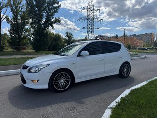2010 Hyundai i30 I Рестайлинг, белый, 700000 рублей, вид 4