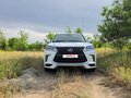 2016 Lexus LX 570 III Рестайлинг 2, белый, 10700000 рублей