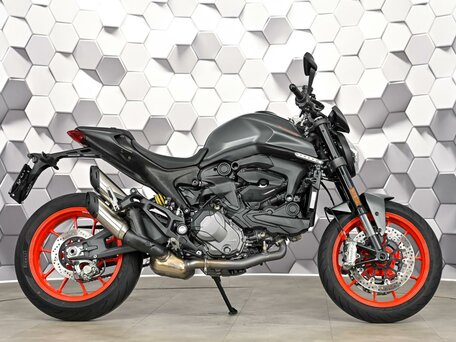 2024 Ducati Monster 937, серый, 1277000 рублей, вид 3