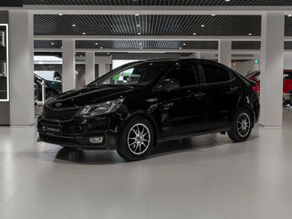 2016 Kia Rio III Рестайлинг, чёрный, 1090000 рублей, вид 1