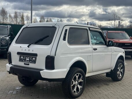 2021 Lada (ВАЗ) 2121 (4x4) Urban I Рестайлинг (2020), белый, 625000 рублей, вид 4