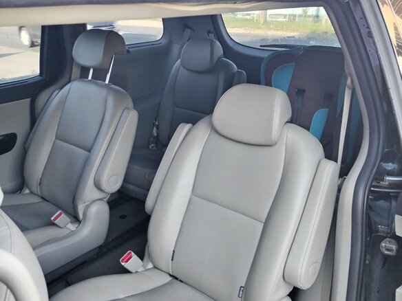 2019 Kia Carnival III, чёрный, 2878000 рублей - вид 14