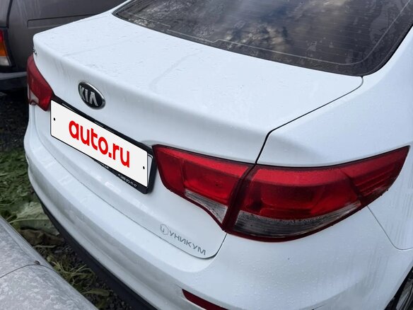 2016 Kia Rio III Рестайлинг, белый, 1150000 рублей - вид 7