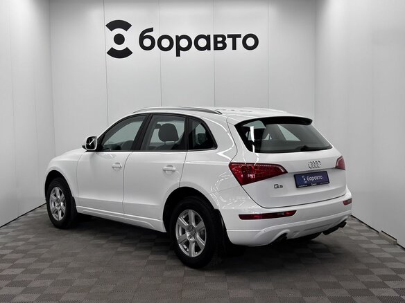 2010 Audi Q5 I (8R), белый, 1569000 рублей - вид 4