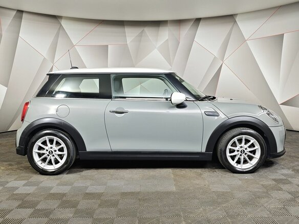 2022 Mini Hatch Cooper III (F55/F56) Рестайлинг 2, серый, 2600000 рублей - вид 5