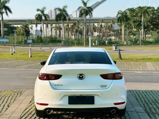 2021 Mazda 3 Axela IV (BP), белый, 1777000 рублей, вид 5