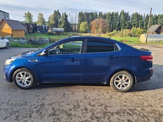 2016 Kia Rio III Рестайлинг, синий, 1125000 рублей, вид 5