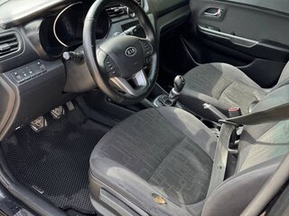 2012 Kia Rio 5-speed III, чёрный, 650000 рублей, вид 4