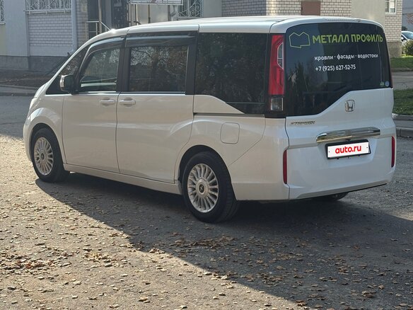 2017 Honda Stepwgn V, белый, 1600000 рублей - вид 6