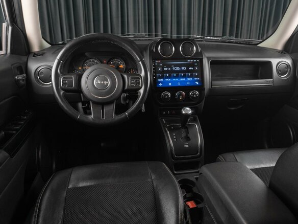 2015 Jeep Liberty (Patriot), серый - вид 5