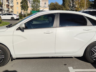 2017 Lada (ВАЗ) Vesta CNG I, белый, 900000 рублей, вид 4