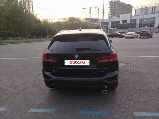 2020 BMW X1 18d xDrive II (F48) Рестайлинг, чёрный, 3100000 рублей, вид 3