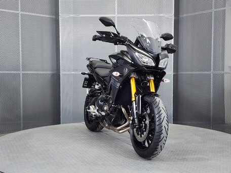 2017 Yamaha MT-09 Tracer (FJ-09), чёрный, 875000 рублей, вид 2