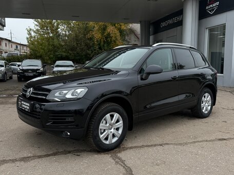 2011 Volkswagen Touareg II, чёрный, 2150000 рублей, вид 2