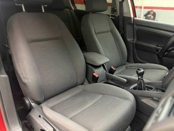 2004 Volkswagen Golf V, красный - вид 18