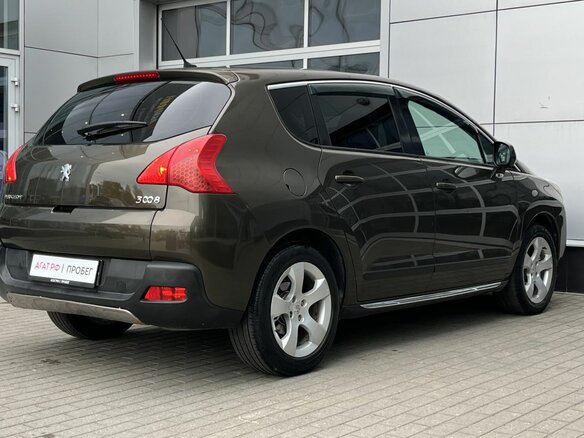 2011 Peugeot 3008 I, коричневый, 770000 рублей - вид 6