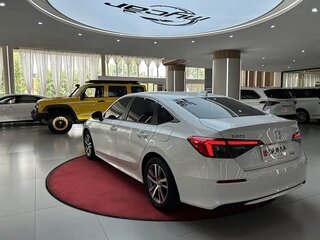 2022 Honda Civic XI, белый, 1360000 рублей, вид 3
