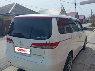 2004 Honda Elysion I, белый, 1280000 рублей, вид 4