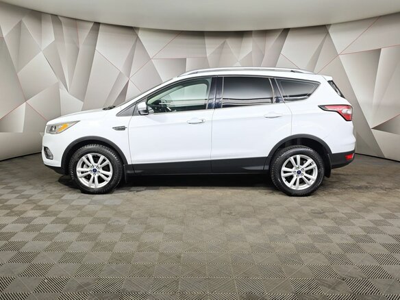 2017 Ford Kuga II Рестайлинг, белый, 1993000 рублей - вид 4