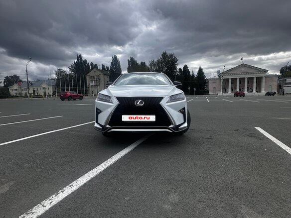 2019 Lexus RX 300 IV Рестайлинг, белый, 5500000 рублей - вид 17