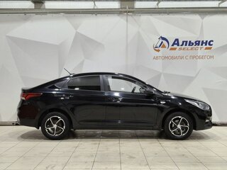 2017 Hyundai Solaris II, чёрный, 1120000 рублей, вид 2