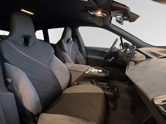 2025 BMW iX xDrive45 I (I20) Рестайлинг, чёрный, 12990000 рублей - вид 12