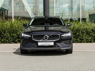 2020 Volvo V60 Cross Country II, чёрный, 2930000 рублей, вид 3