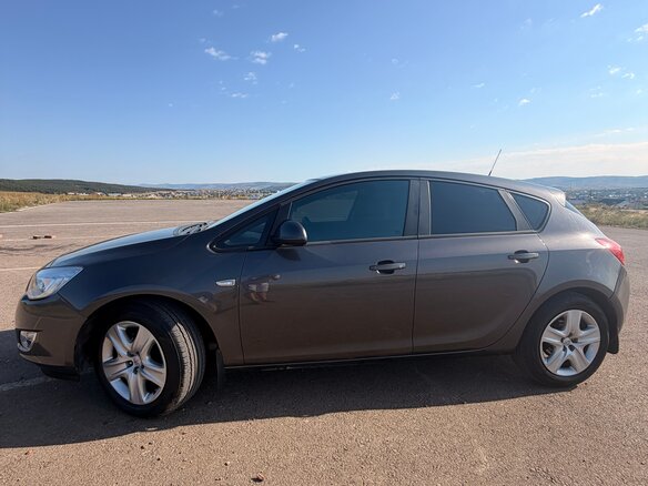 2010 Opel Astra J, серый, 580000 рублей - вид 7