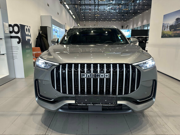 2025 Jaecoo J8, серый, 3700000 рублей - вид 1