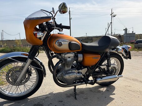 2011 Kawasaki W 800, золотистый, 600000 рублей, вид 3