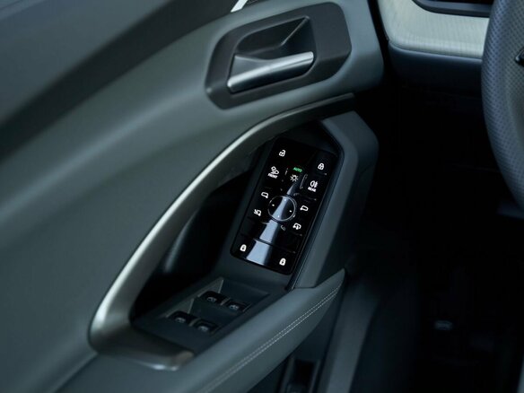 2026 Audi Q5 L III (GU), чёрный, 7099900 рублей - вид 24