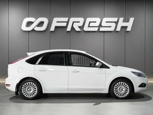 2011 Ford Focus II Рестайлинг, белый, 618000 рублей - вид 2