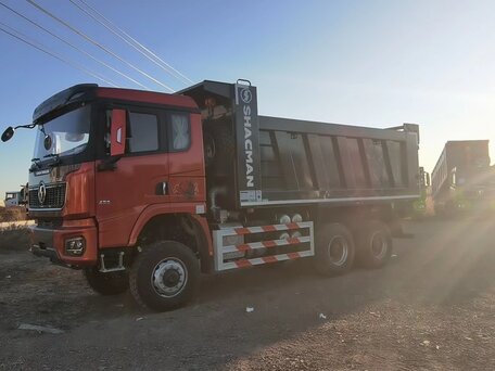 2023 Shacman (Shaanxi) SX3258, красный, 11800000 рублей, вид 3