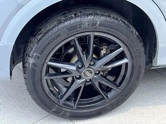 2022 Audi Q2 35 TFSI I Рестайлинг, серебристый - вид 19