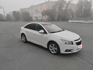 2012 Chevrolet Cruze I Рестайлинг, белый, 700000 рублей, вид 3
