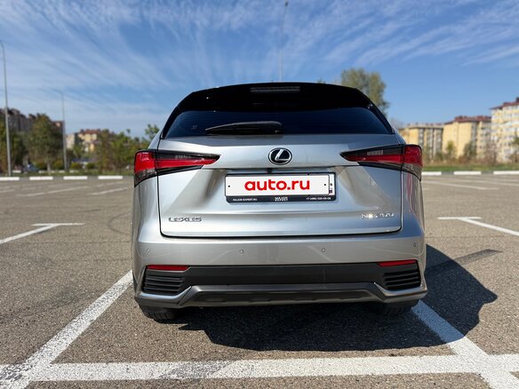 2019 Lexus NX 200 I Рестайлинг, серый, 2840000 рублей - вид 3