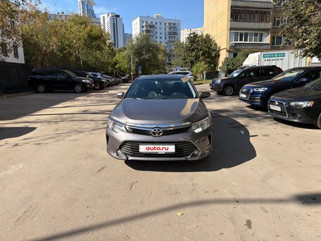 2016 Toyota Camry VII (XV50) Рестайлинг, серый, 2250000 рублей, вид 1