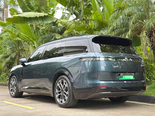 2026 Lynk & Co 900, зелёный, 6150000 рублей, вид 5