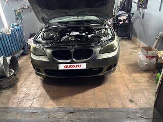 2004 BMW 5 серии 520i V (E60/E61), серый, 800000 рублей, вид 1