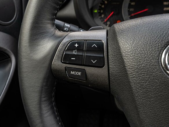 2010 Toyota RAV4 III (XA30), белый - вид 17