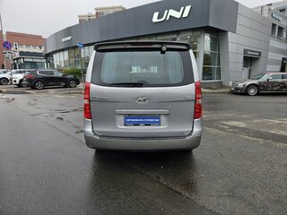 2015 Hyundai Grand Starex I, серый, 2020000 рублей, вид 5