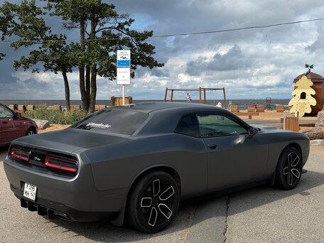 2015 Dodge Challenger III Рестайлинг 2, серый, 2630000 рублей, вид 4