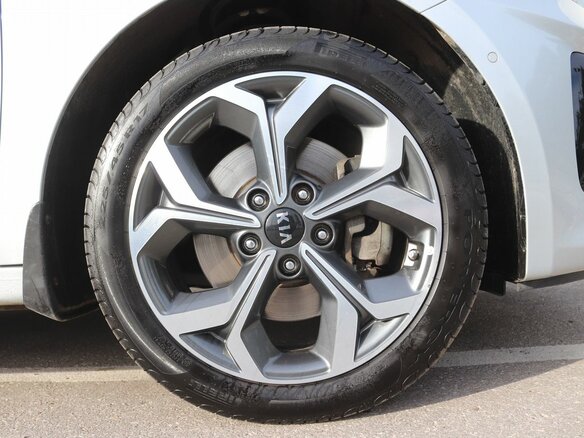 2019 Kia Ceed III, серебристый, 1670000 рублей - вид 15